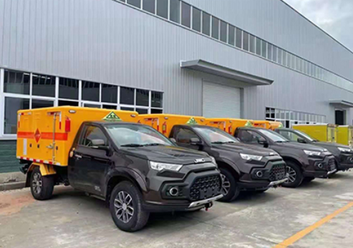 冯坡镇爆破器材运输车-保障安全与效率的关键